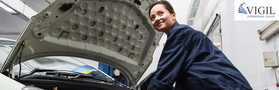 AUR30620 Certificate III in Light Vehicle Mechanical Technology